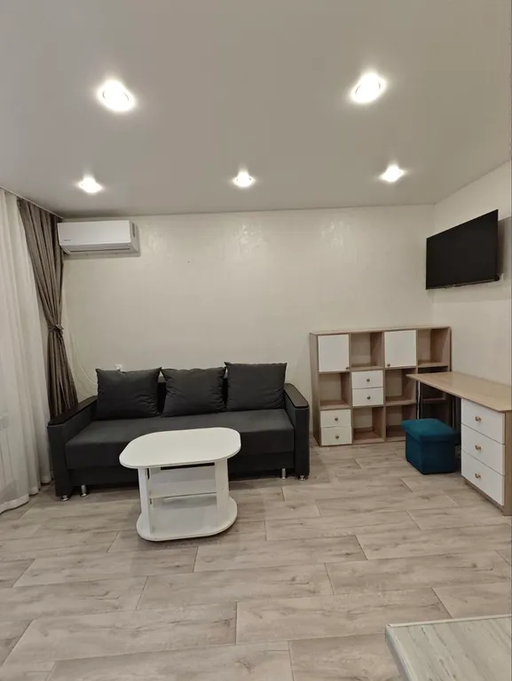 Отличная квартира у набережной