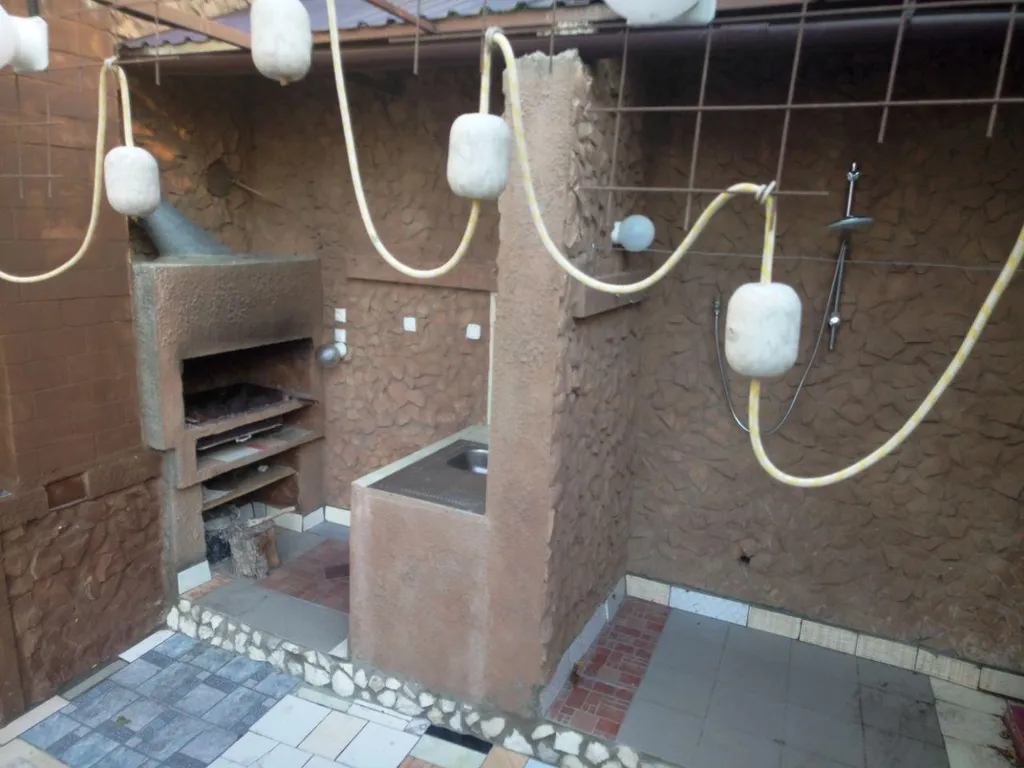 Домик-эконом с террасой и видом на море и горы