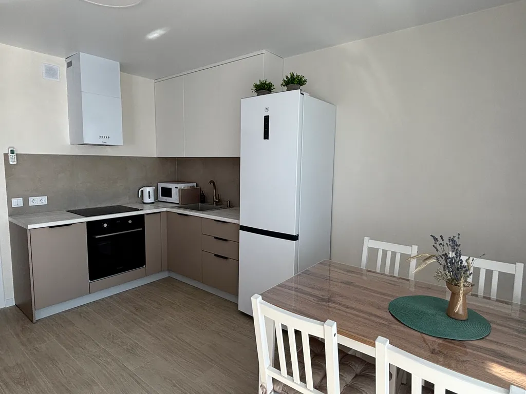 Шикарная евродвушка, высокий этаж, красивый вид, близко центр города