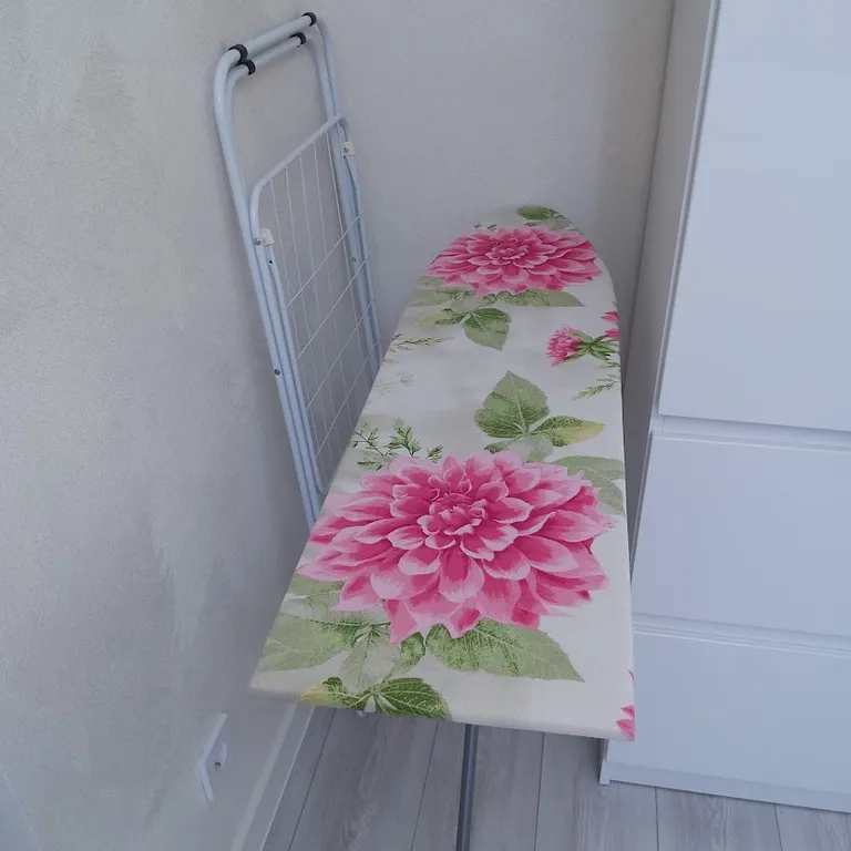 Новая квартира с солнечной террасой между морем и озером