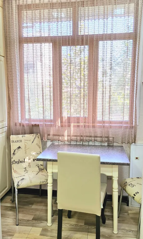 Комфортная двухкомнатная квартира рядом старом городом