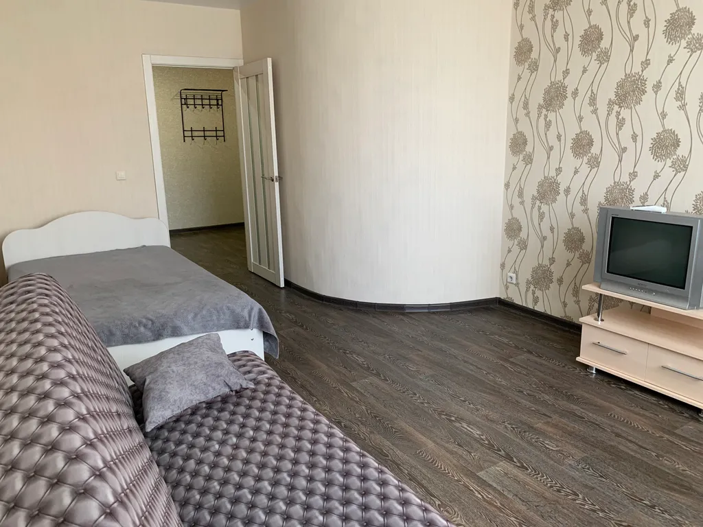 Лаконичная квартира в 15 минутах от ТРЦ Планета — аренда посуточно в Красноярск