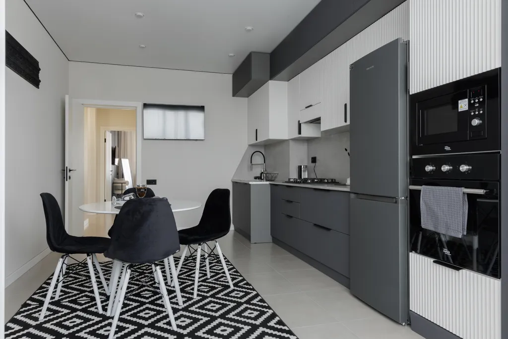 Дизайнерская евро-трёшка с видом на гору Машук