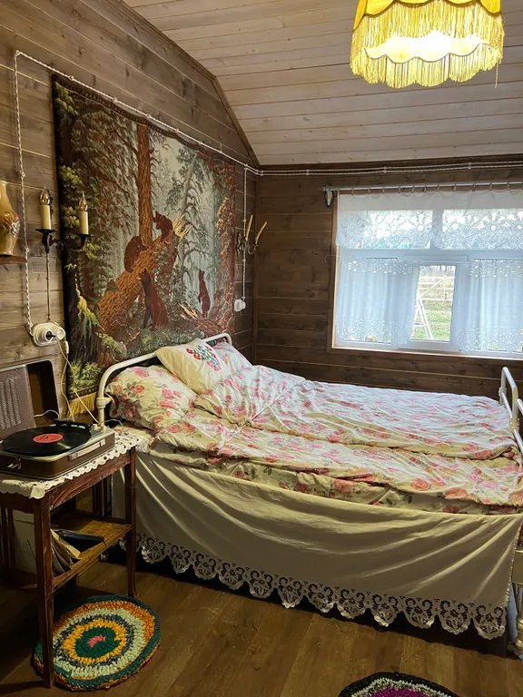 Дом в горах у реки