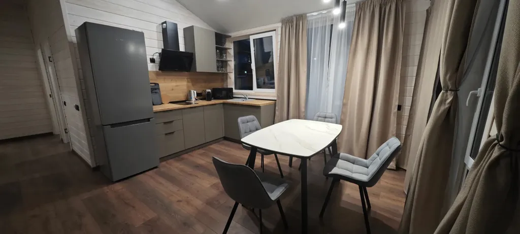 Коттедж Коттедж Уютный барнхаус на берегу реки Искона в окружении соснового леса — Можайск