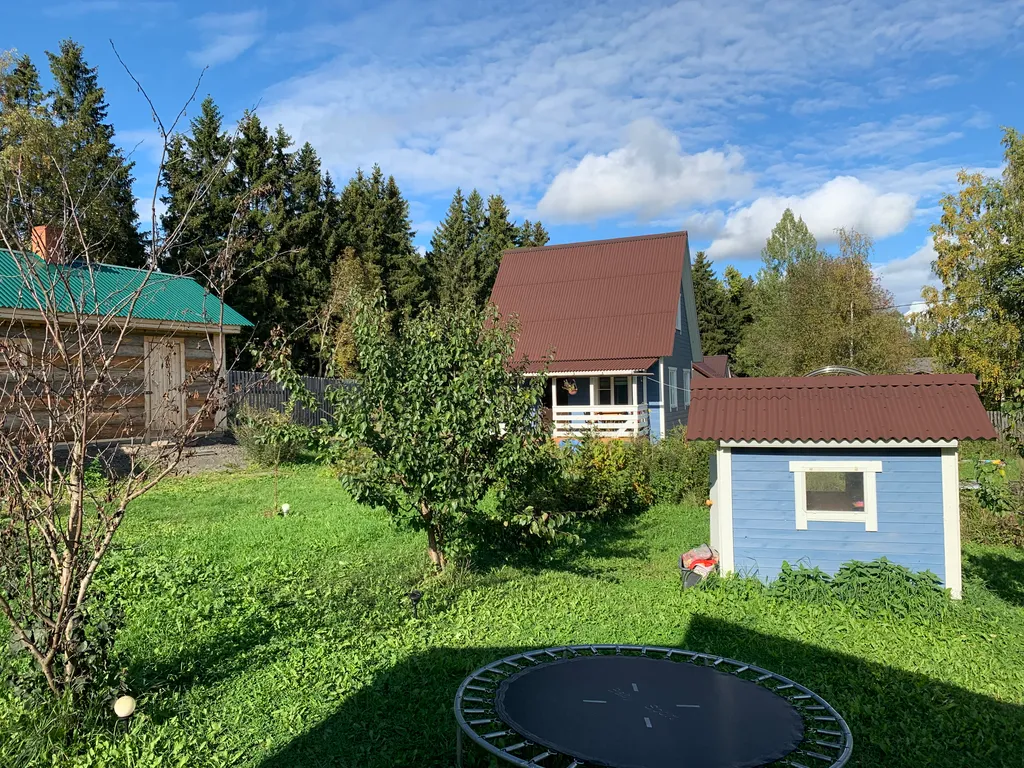 Коттедж с видом на озеро