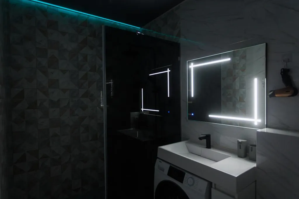 Студия с видом на город