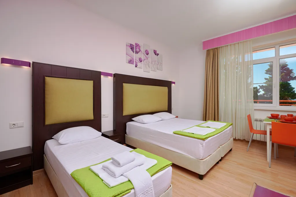 Стандарт 3-х местный с балконом