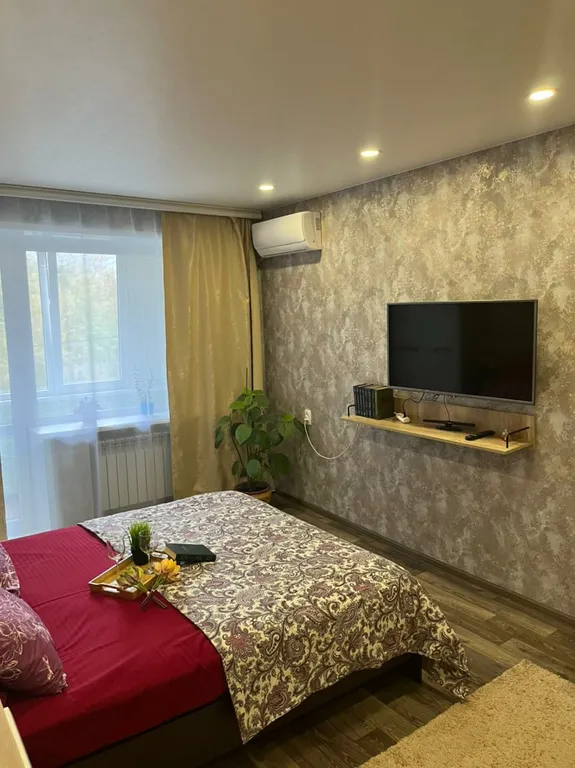 Однокомнатная квартира рядом с Волгой