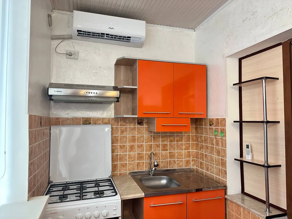 Уютная 2-комнатная и квартира не далёко от центра