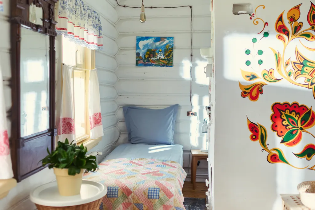 Дом у пруда