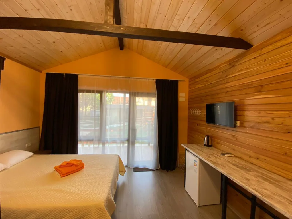 Коттедж 1-комнатный Дом — Кучугуры