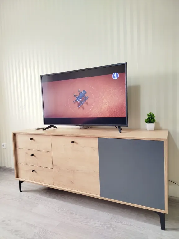 Просторная семейная двухкомнатная квартира рядом с центром города