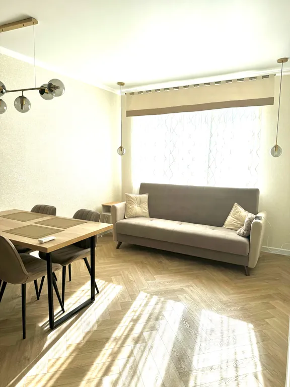 Дизайнерская квартира возле Чаши