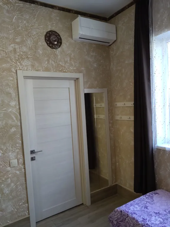 Уютный современный семейный номер в гостевом доме