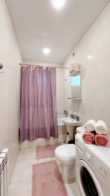 Евротрешка возле гипермаркета Мега и Леруа Мерлен