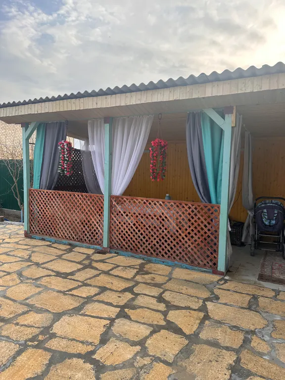 Дачный гостиный дом недалеко от моря