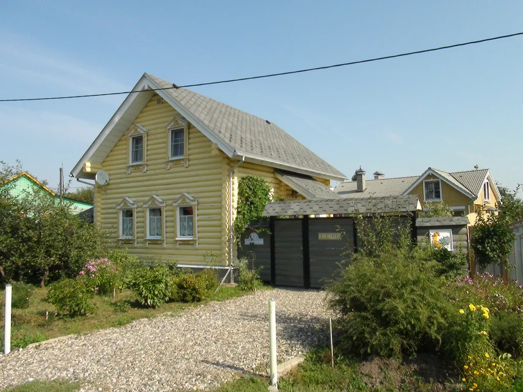 Дом-дача с тремя спальнями Петель