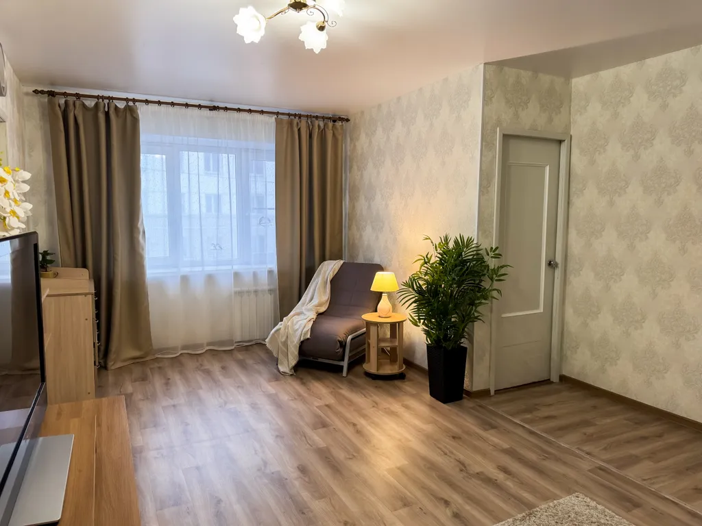 Квартира 2‑комн. квартира в центре Мурманска на ул. Коминтерна, 22 — Мурманск