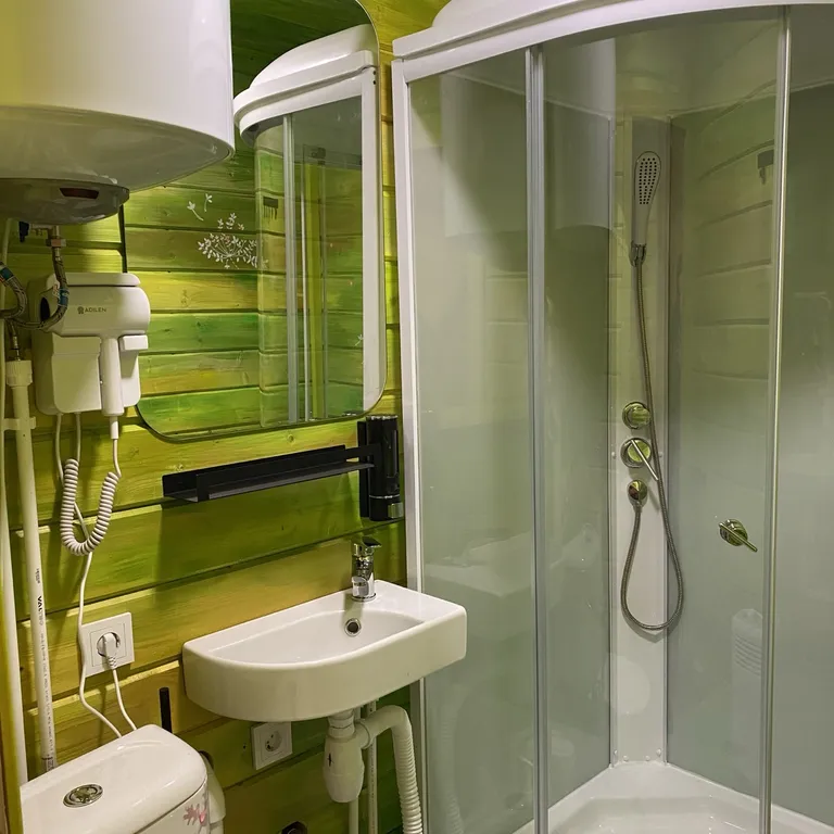 Лодж на холме с горячей купелью