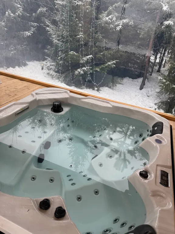 Дом с баней и джакузи