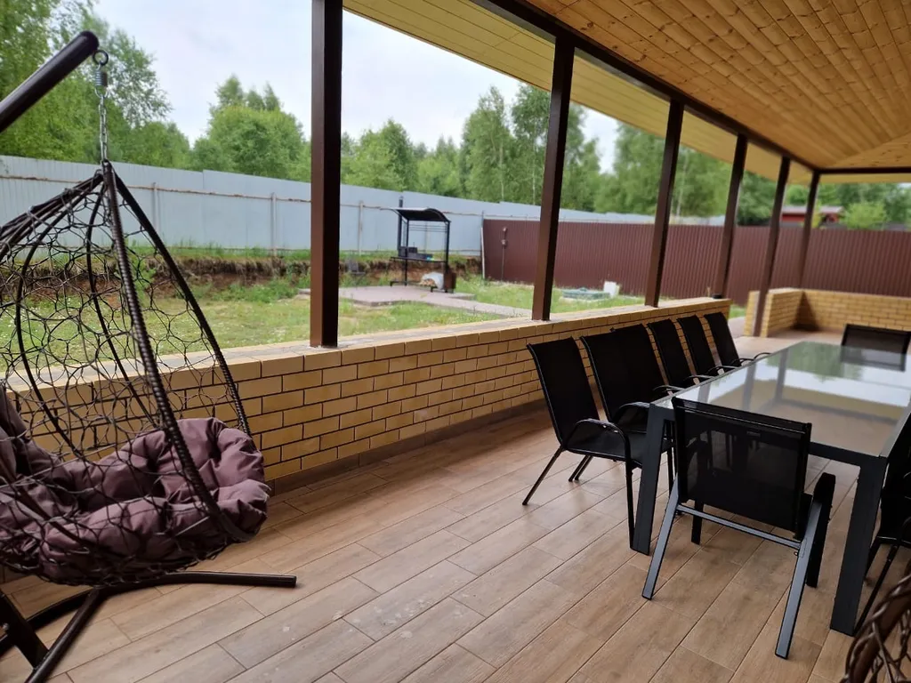 Большой уютный дом