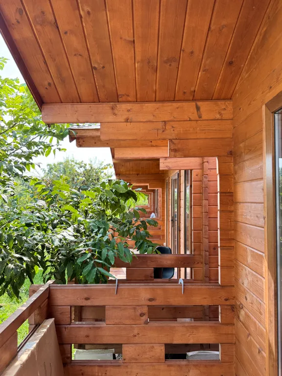 Коттедж Эко-домик Акация со всеми удобствами, на благоустроенной территории — Сухум