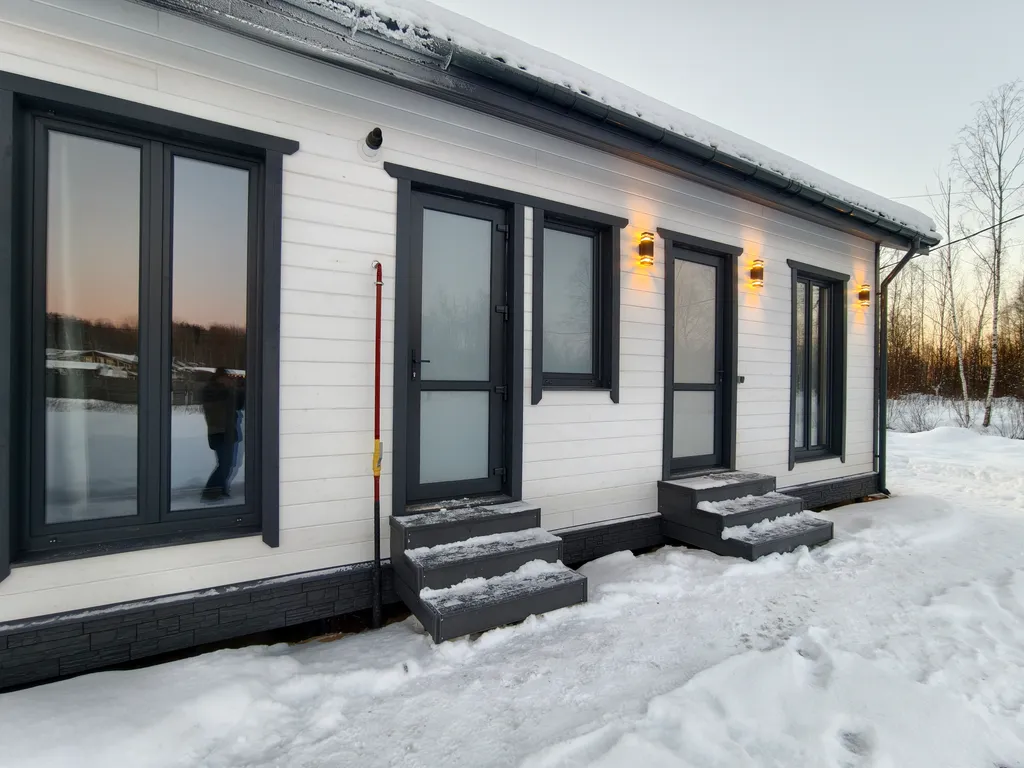 Коттедж Таунхаус на Красном озере — Светлое