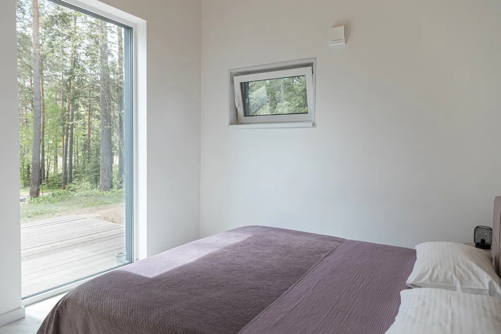 Стильный дом на берегу Ладожского озера с панорамным видом