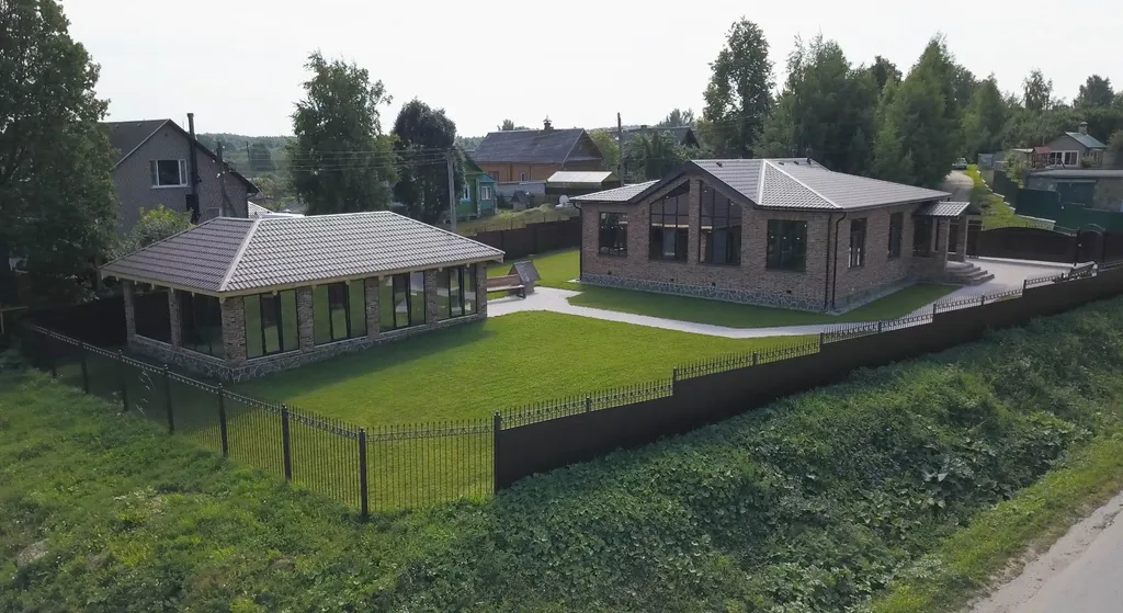 Дом Веськово с видом на озеро Плещеево