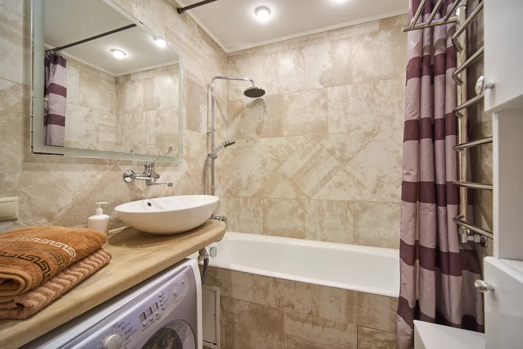 Вид на реку и крокус