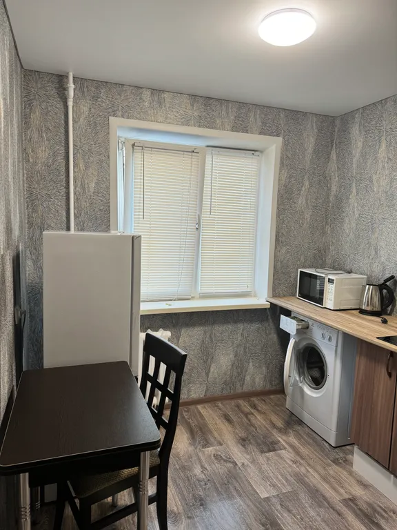 Квартира в центре города, район ТЦ — аренда посуточно в Ачинск