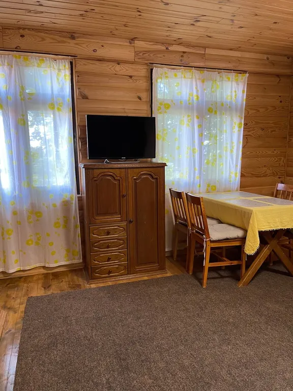 Двухэтажный дом в частном секторе