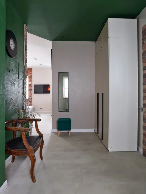 Красивый коттедж у озера для семьи в 20 минутах от города