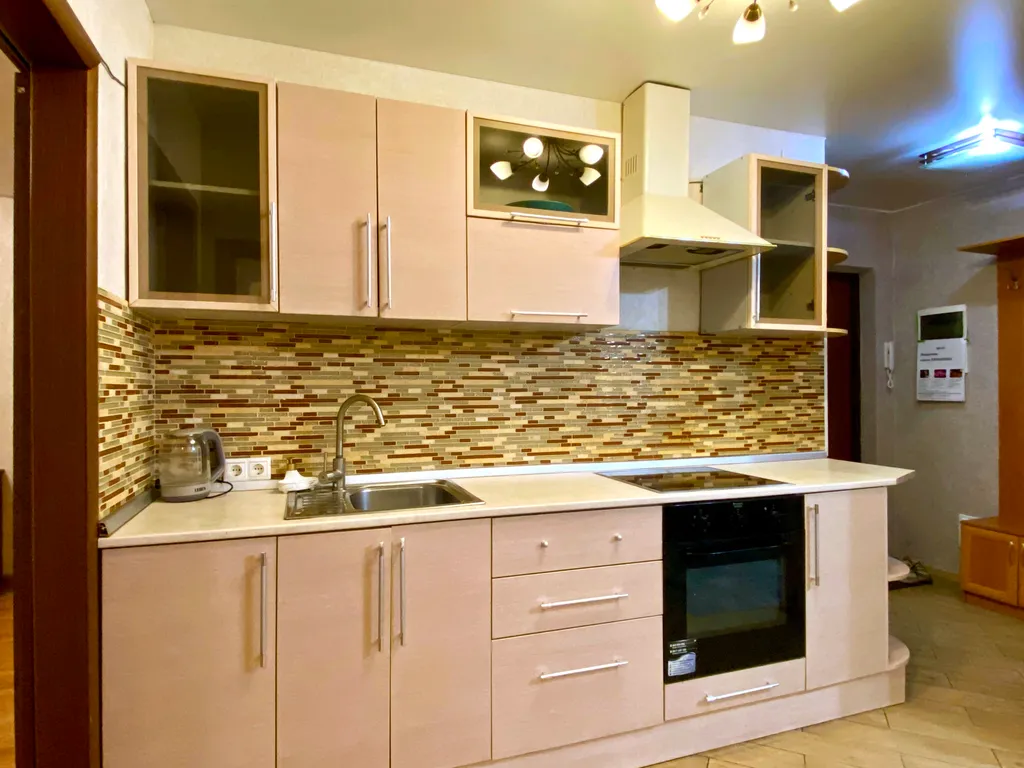 Двухкомнатная квартира с большой кухней