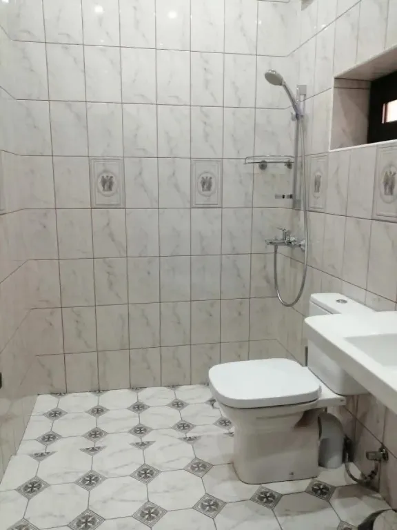 Квартира Квартира Шикарный 3-х местный номер с видом на фонтан и на горы — Гагра