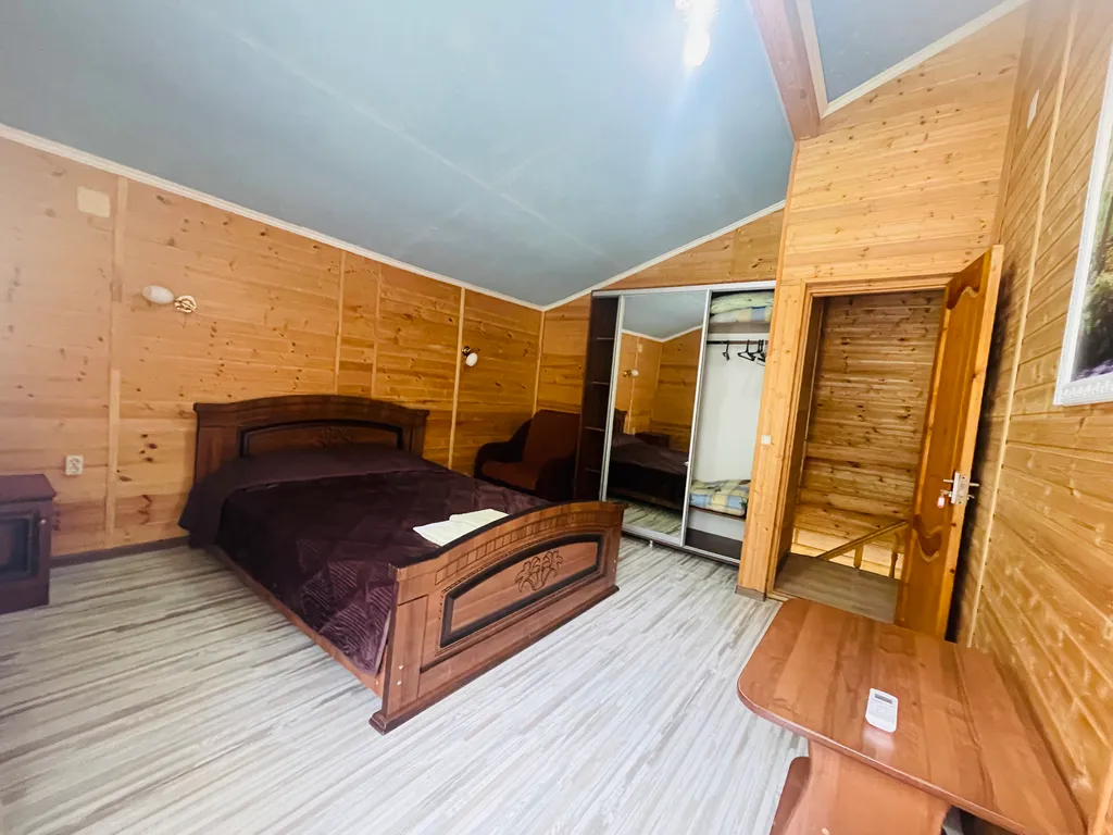 Домик с 3 спальнями на 6 человек