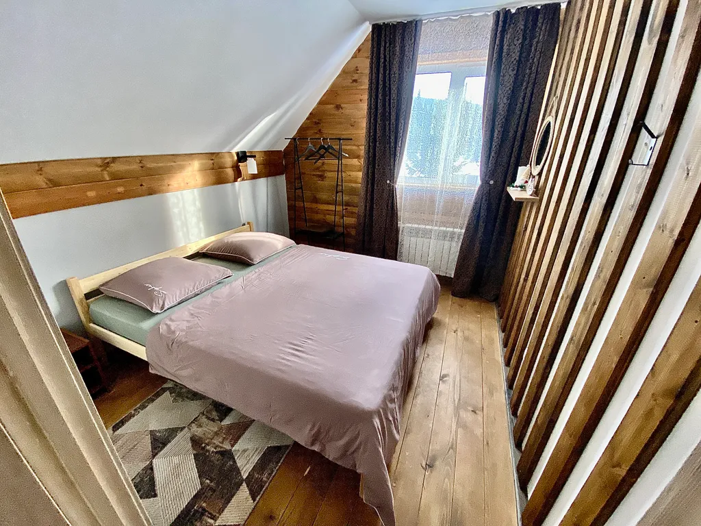 Избушки Guesthouse большая