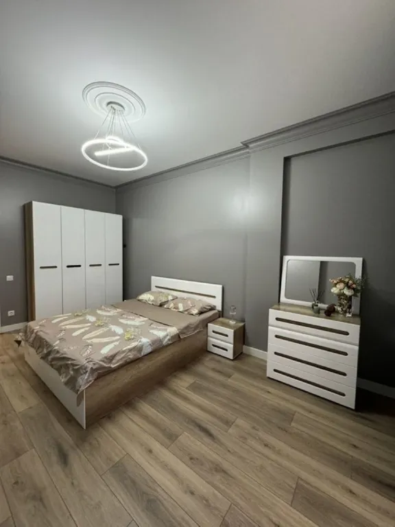 Квартира с дизайнерским ремонтом в элитной новостройке