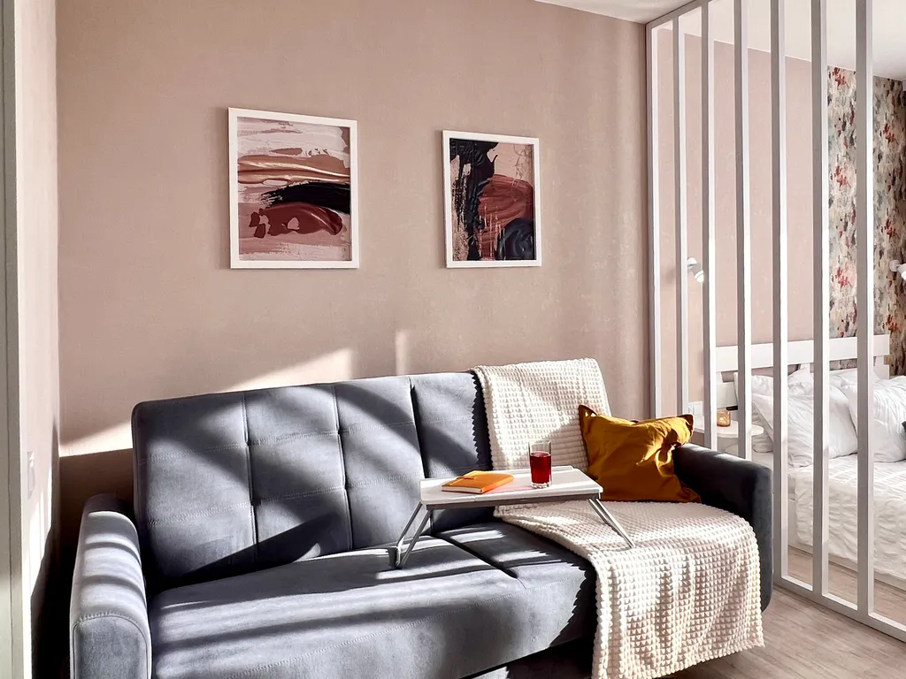 Стильная студия в стиле модерн вблизи парка Челюскинцев