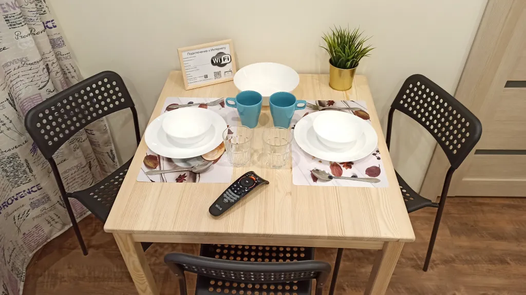 Квартира-студия в локации возле метро для семьи из 5-ти человек