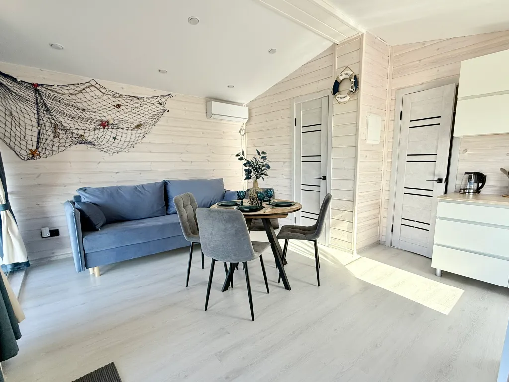 Home with pool-дом на берегу Рыбинского водохранилища