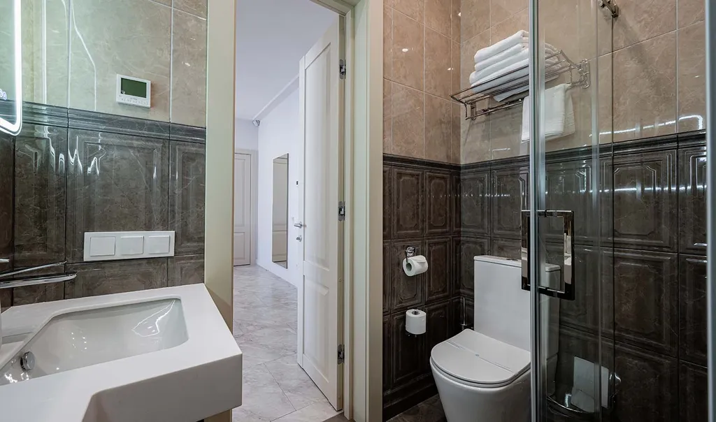 Делюкс с выходом к бассейну и террасой