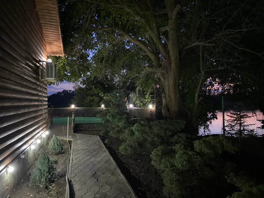 Дом на реке