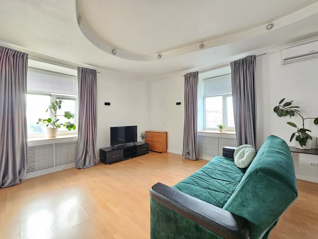 Студия у стадиона Металлург