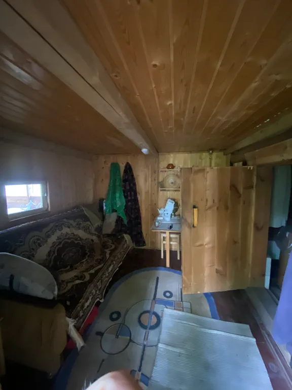 Уютная дача с садом и парковкой. До воды 200м Дача 2 эт.,3 комнаты.