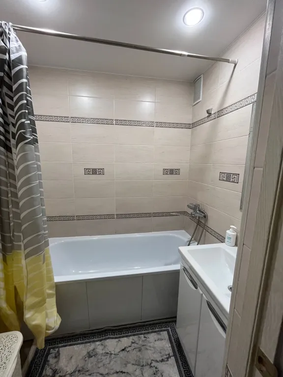 Большая квартира на 1 этаже в центре города