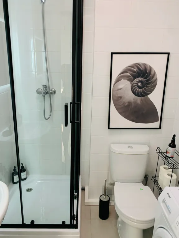 Светлая студия с видом на закат