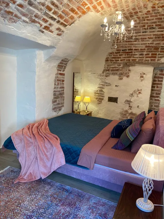 Старинная квартира в стиле лофт в историческом центре Калуги