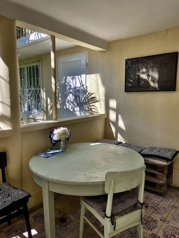 Квартира Комната люкс с удобствами в номере — Гагра